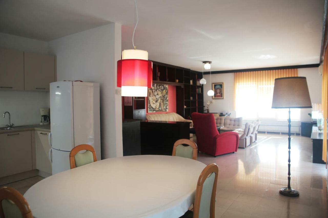 Apartment Rude ヴォディツェ エクステリア 写真