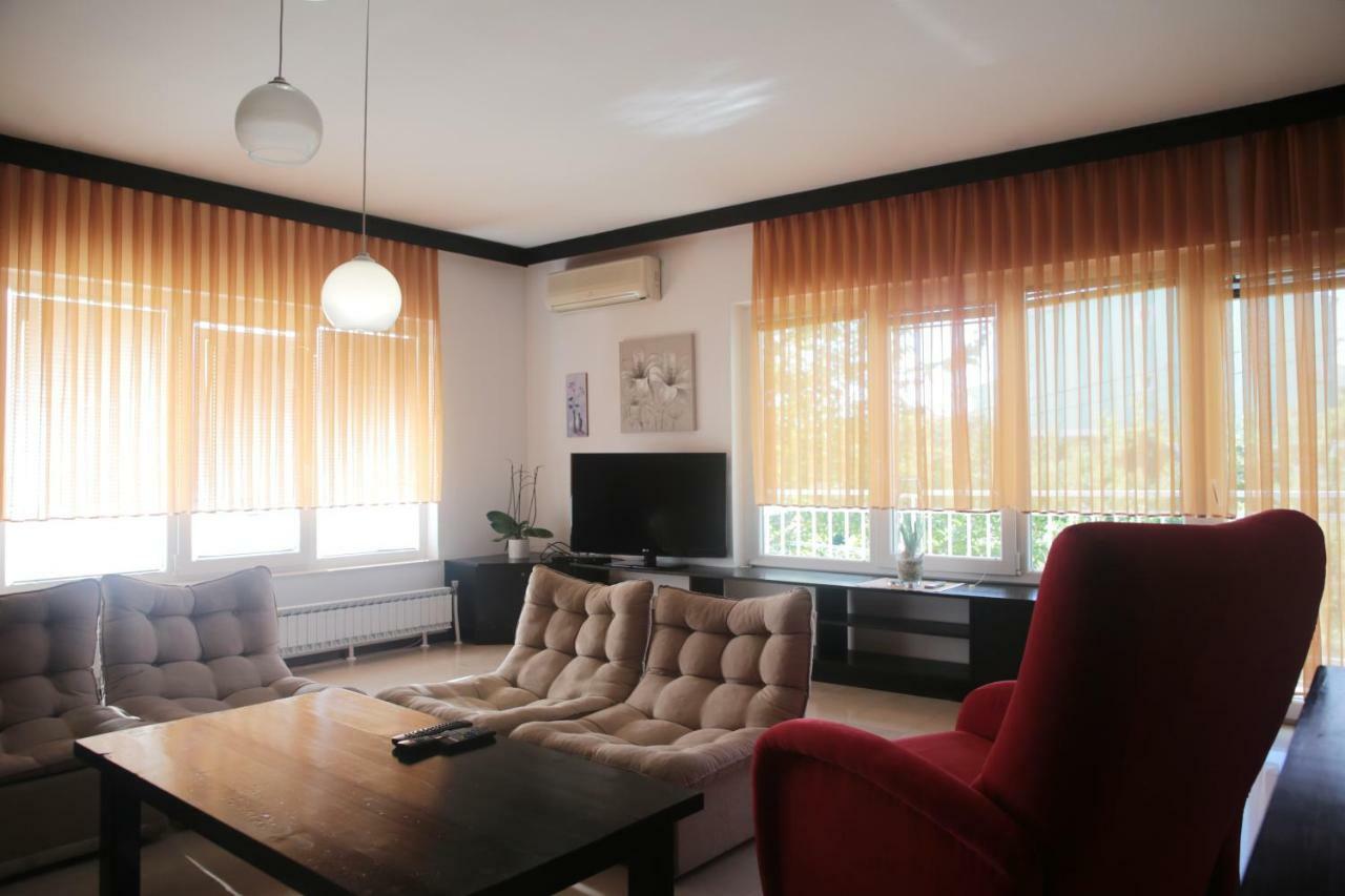 Apartment Rude ヴォディツェ エクステリア 写真