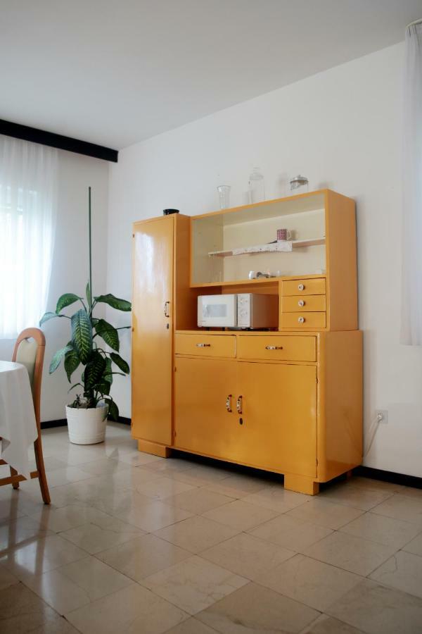 Apartment Rude ヴォディツェ エクステリア 写真